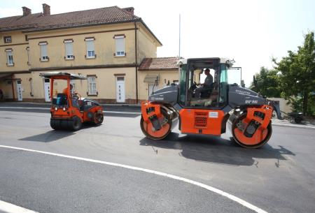 ASFALTIRANJE LJUBLJANSKE CESTE 16 FOTO LJUBO VUKELIČ